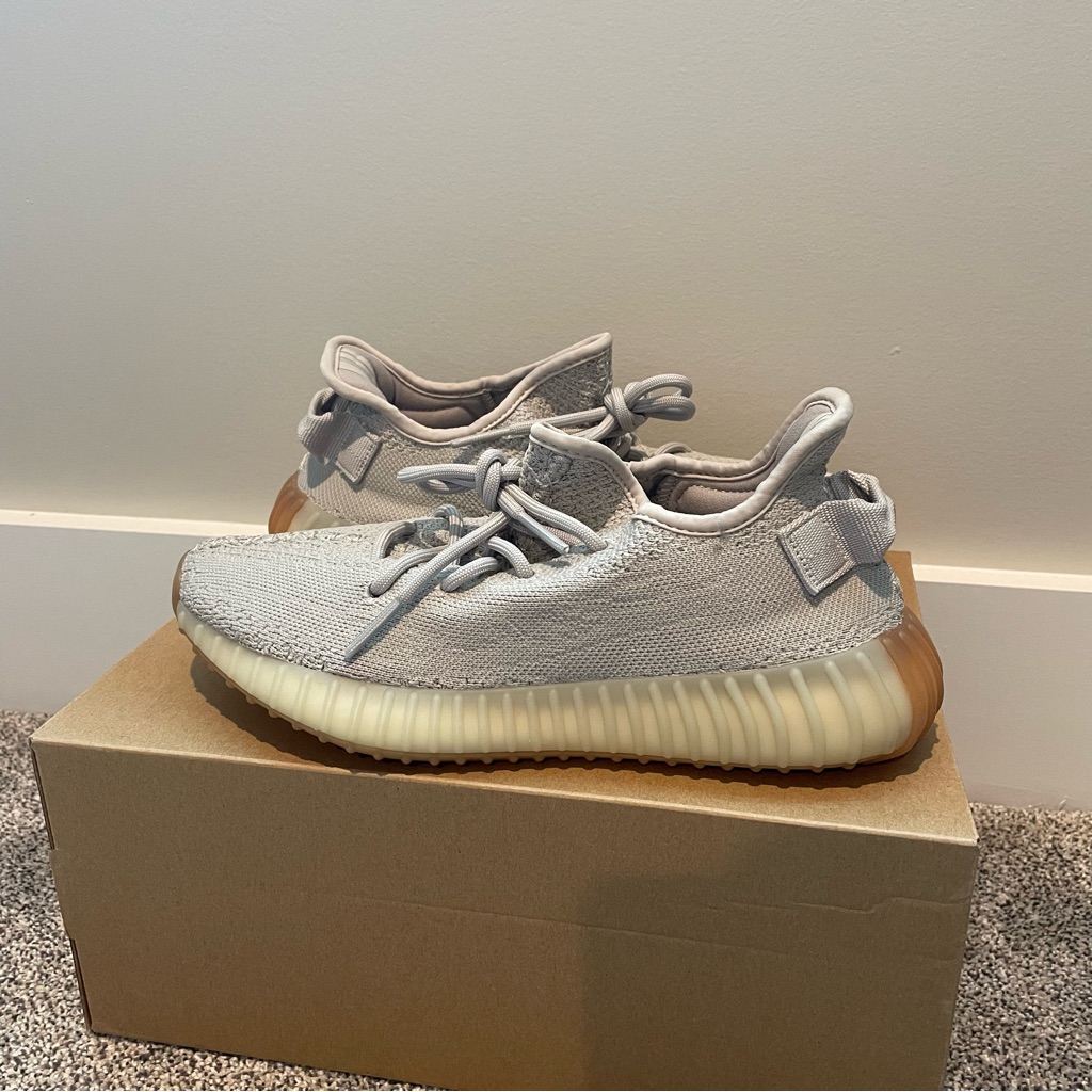 Yeezy Boost 350 V2 Like New